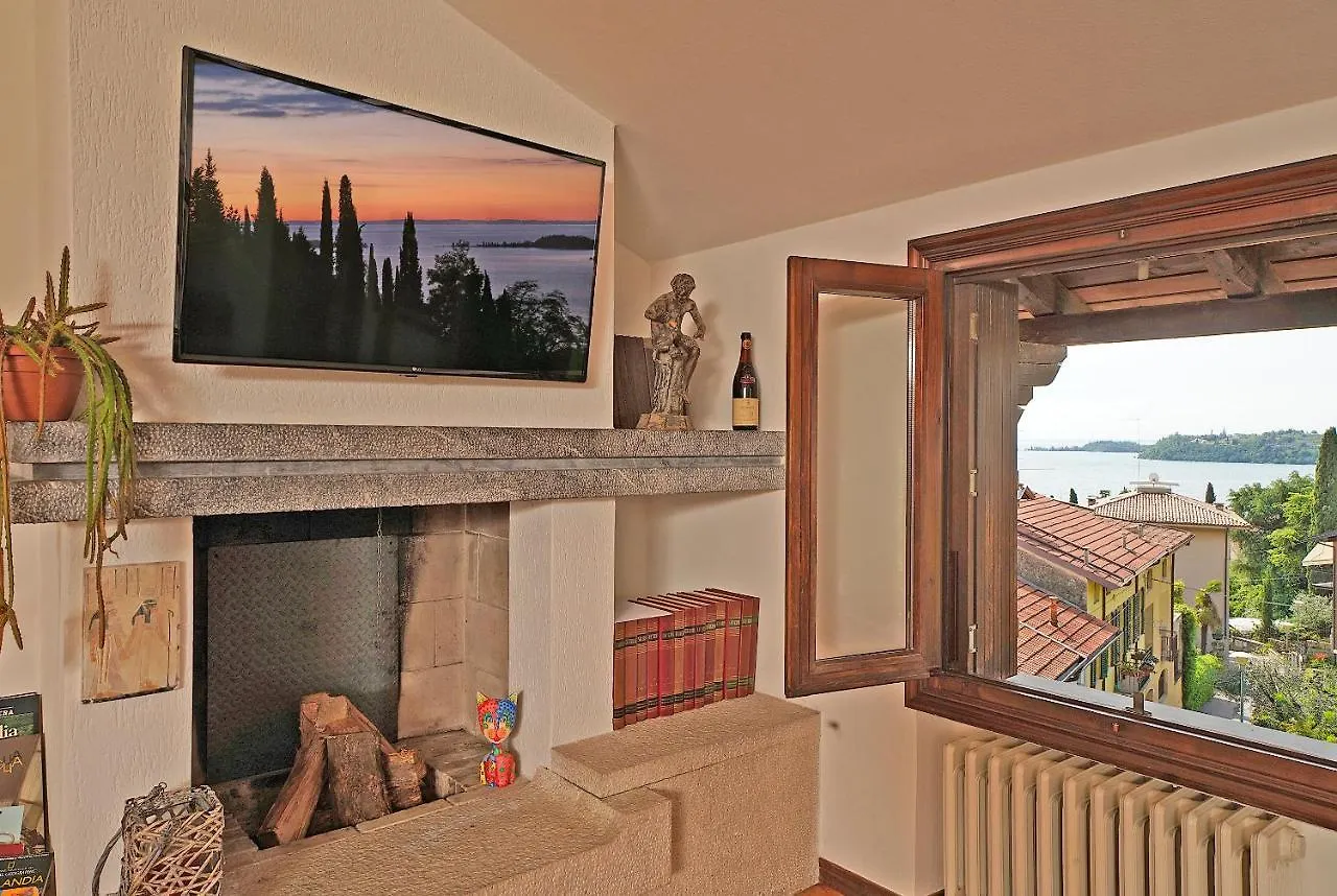 Valle Fiorita 42 - Lake View Apartment Gardone Riviera 0*,  Italien