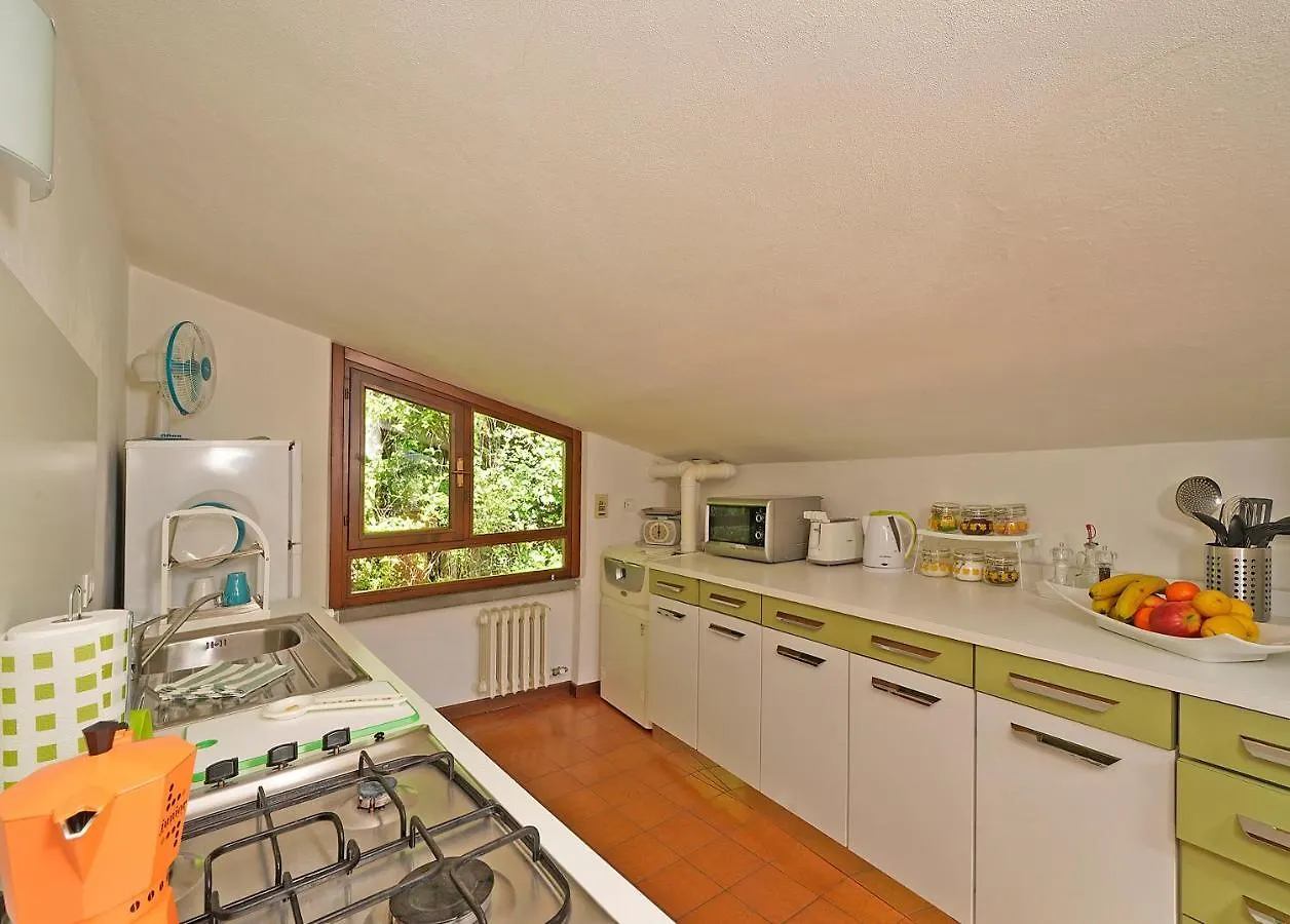 Valle Fiorita 42 - Lake View Apartment Gardone Riviera