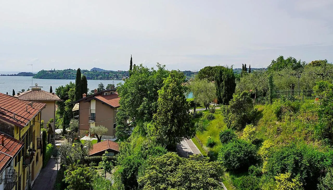 Valle Fiorita 42 - Lake View Apartment Gardone Riviera